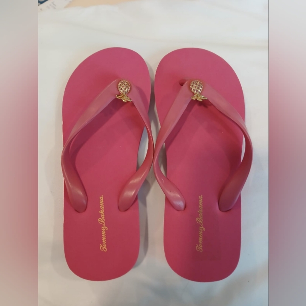 Tommy Bahama Bimini Vibrant Pink Flip Flop Sandals Women US 6M Pineapple Accents